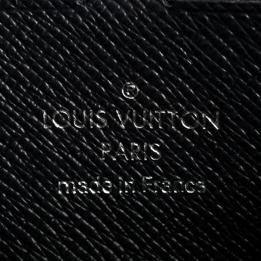 Louis Vuitton Clutch Pochette Voyage — view 6