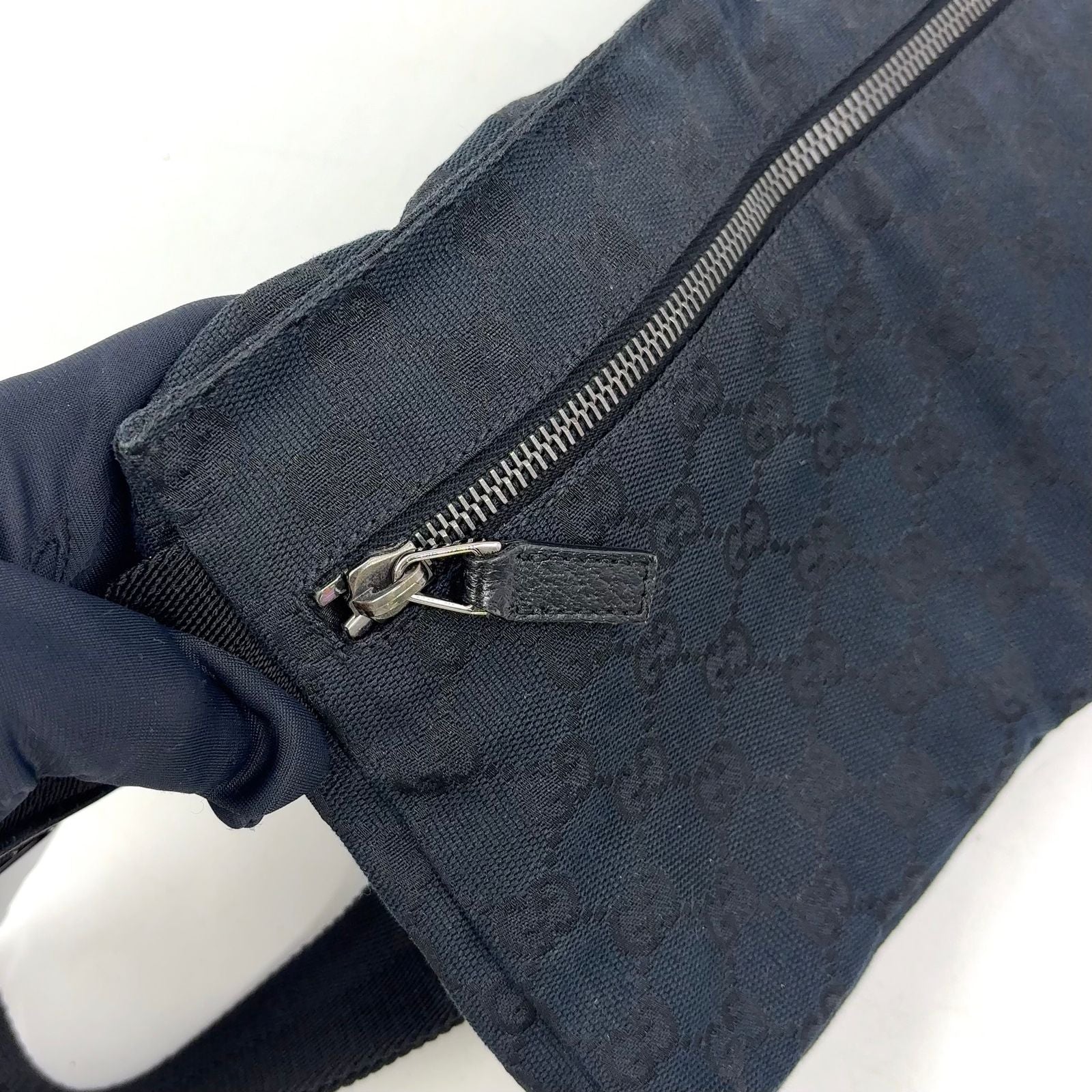Gucci GG Canvas Leather Black Belt Bag Silver — view 9