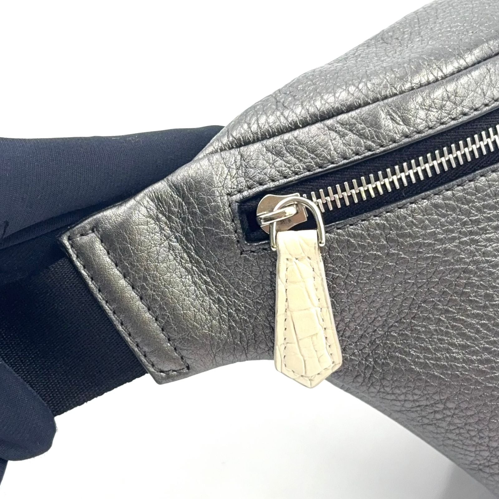 Fendi Bugs Monster Eye Leather Gray White Belt Bag Silver — view 5