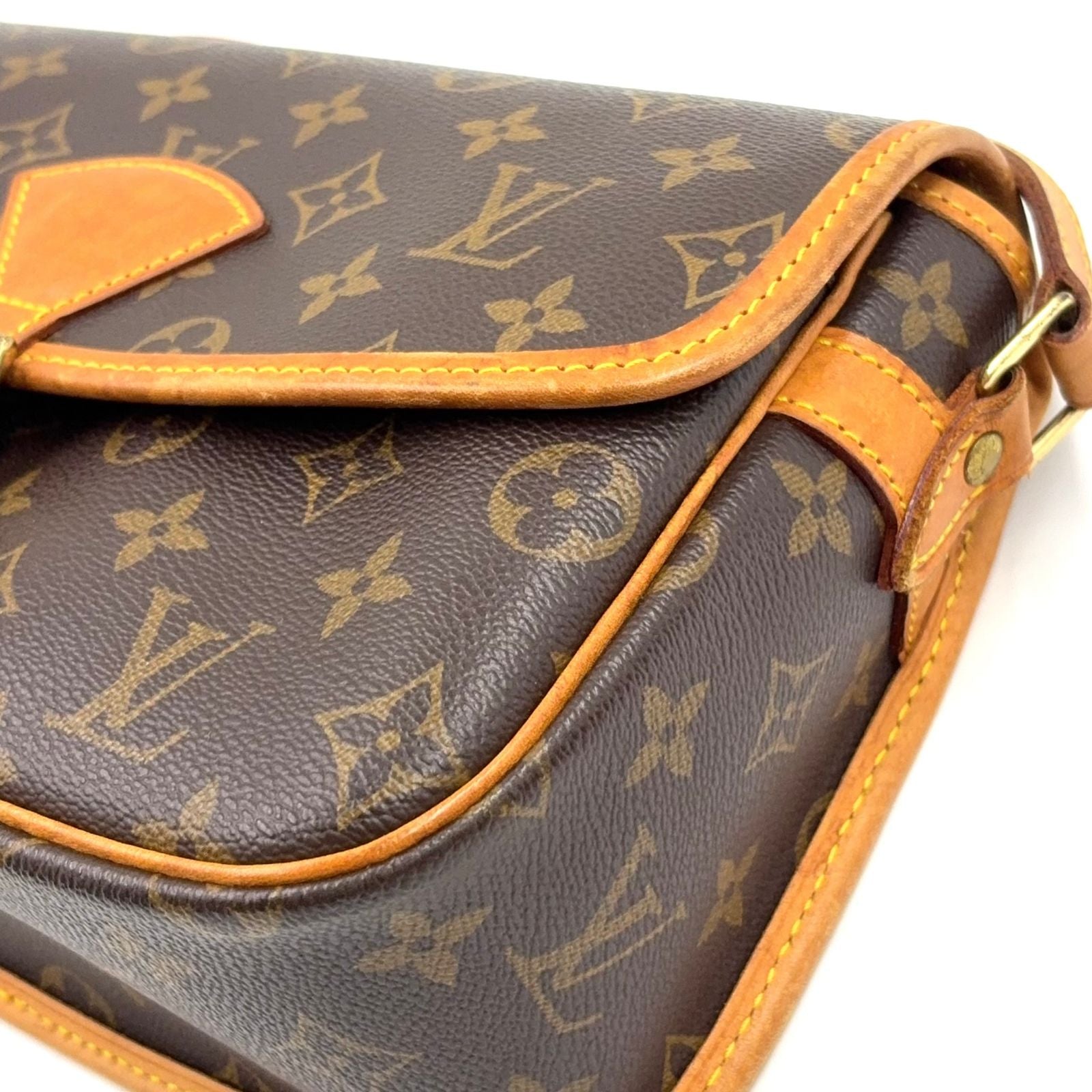 Louis Vuitton Sologne Monogram Leather Brown Light Shoulder Bag Gold — view 5