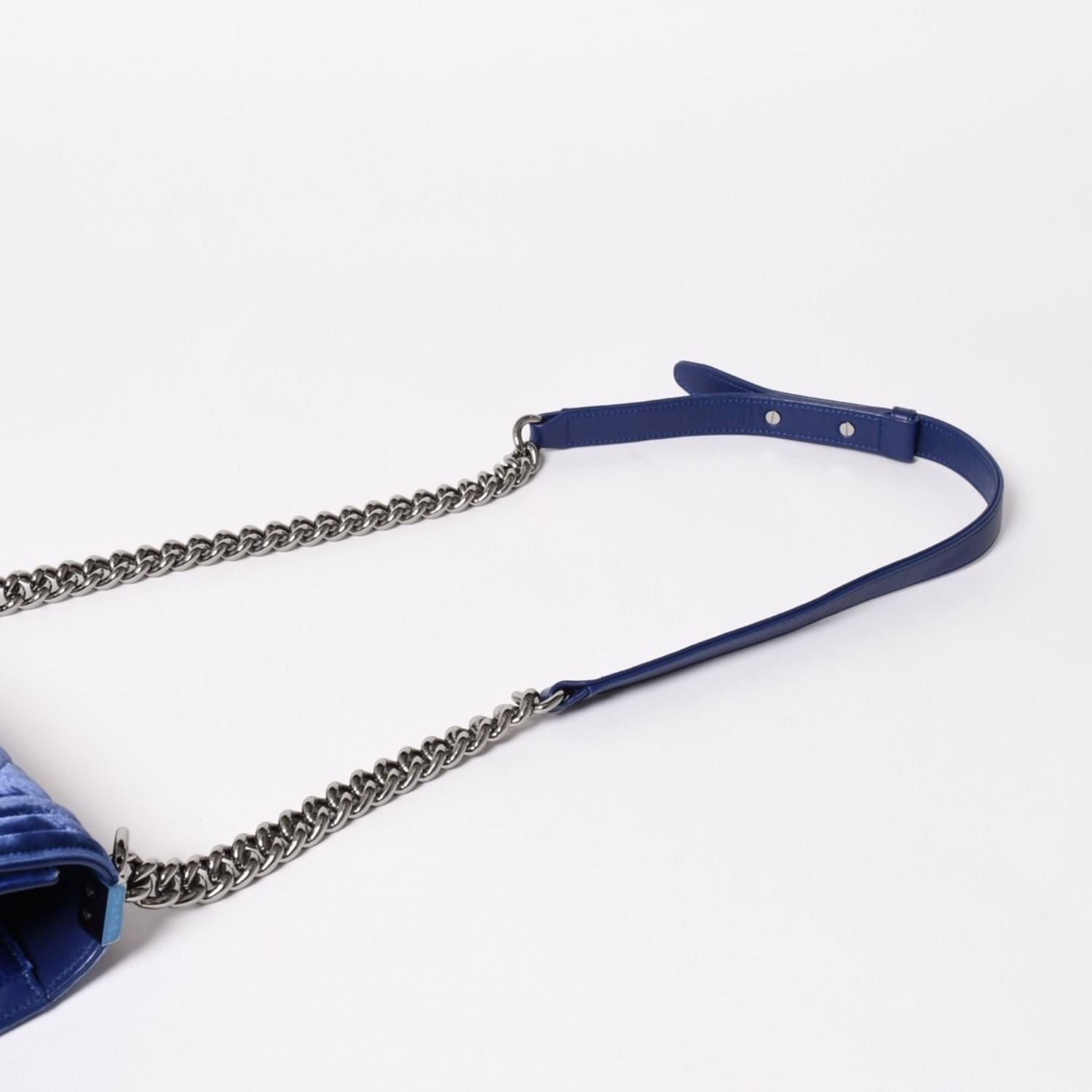Chanel Boy Chain Shoulder Bag CC Logo Velvet Leather Blue — view 5