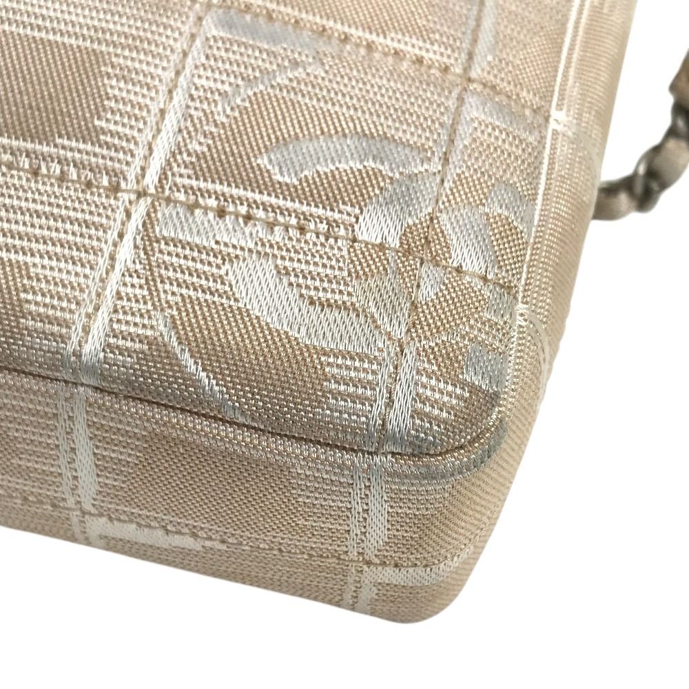 Chanel Shoulder Bag CC Logo Nylon Beige — view 4