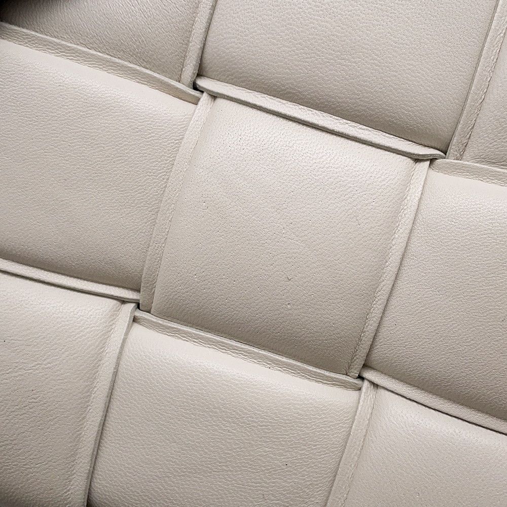 Bottega Veneta Chain Shoulder Bag Cassette Leather White — view 8