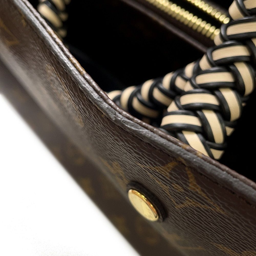 Louis Vuitton Monogram Montaigne MM 2-Way Shoulder — view 7