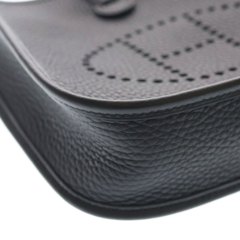 Hermes Evelyne 16 Amazone TPM Black Handbag — view 5