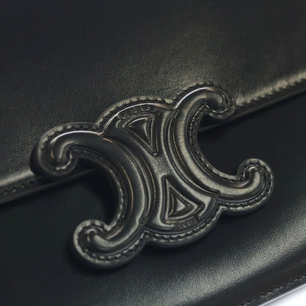 Celine Teen Cuir Triomphe Shoulder Bag Black Leather Gold — view 6
