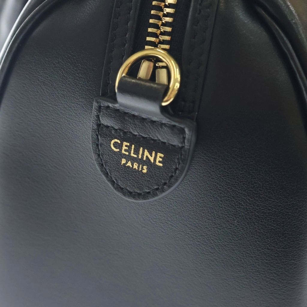 Celine Cuir Triomphe 2-Way Shoulder Bag Black Leather Gold — view 7