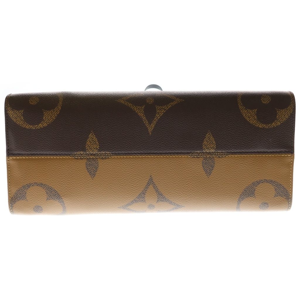 Louis Vuitton Monogram Giant Reverse On The Go MM Shoulder Bag Leather Brown — view 4