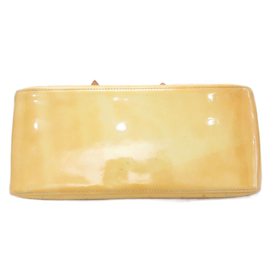 Louis Vuitton Rosewood Avenue Monogram Shoulder Bag All Over Pattern Yellow — view 4