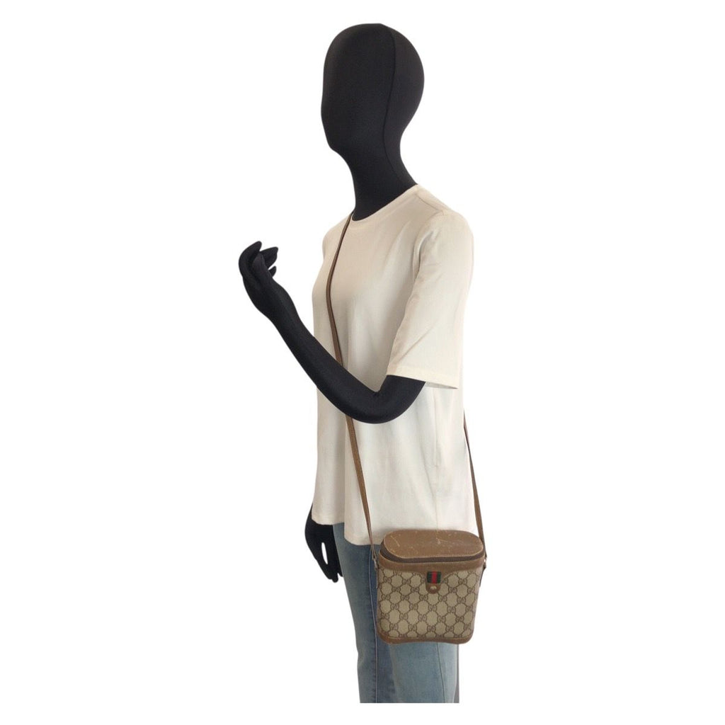 Gucci Vintage Sherry Line Beige GG Supreme Canvas 904 02 070 Shoulder — view 6