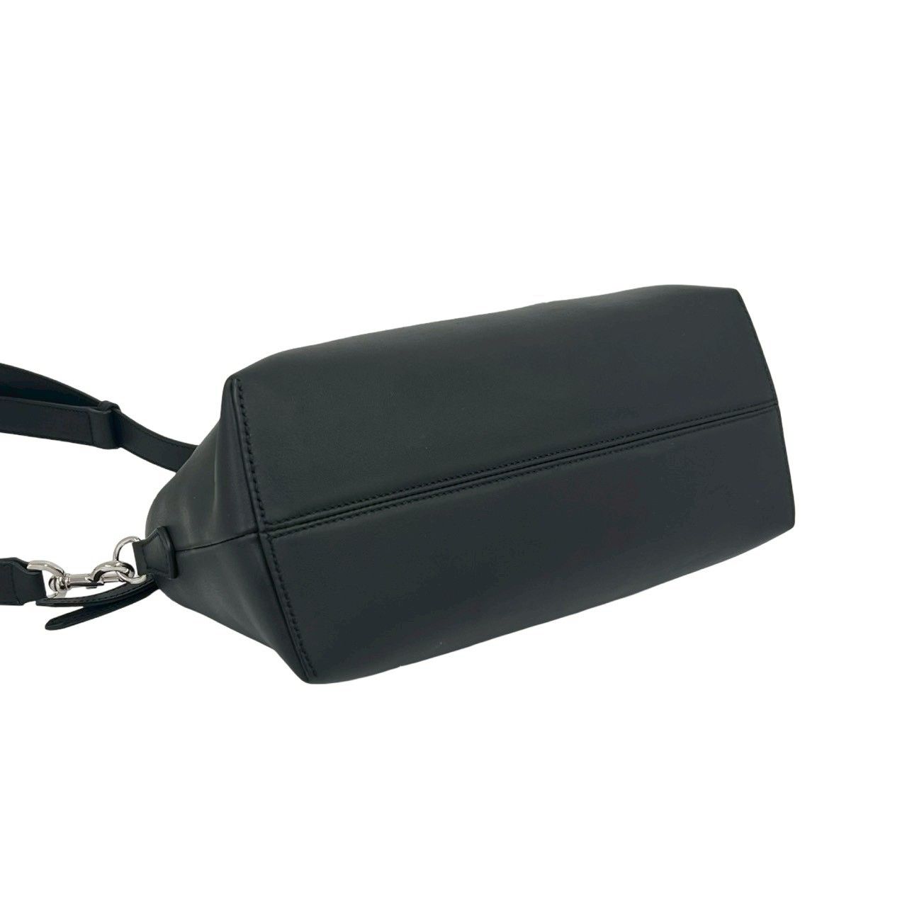 Fendi Visible Leather 2-Way Shoulder Bag Black — view 7