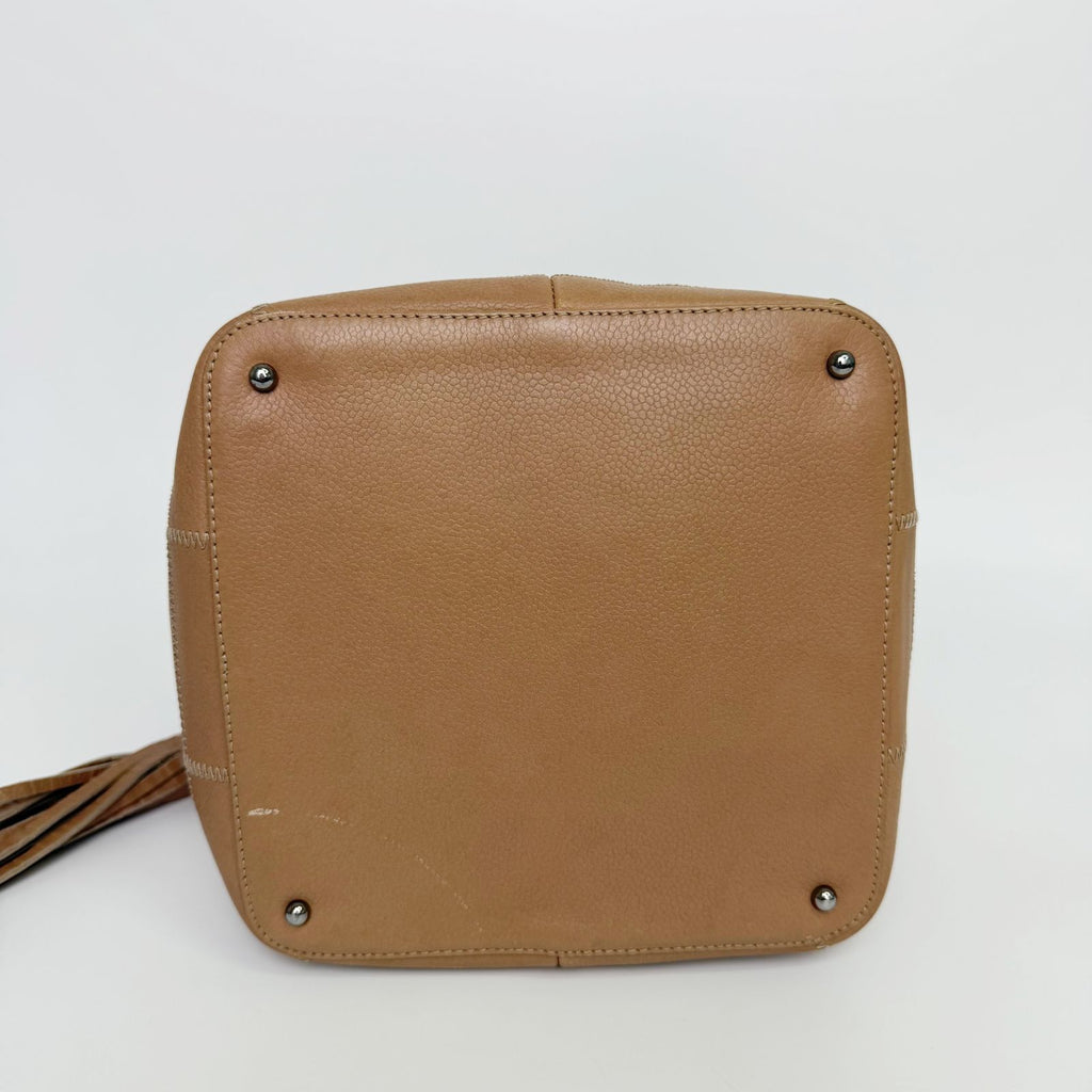 Chanel CC Logo Fringe Drawstring Handbag Leather Beige Vintage — view 7