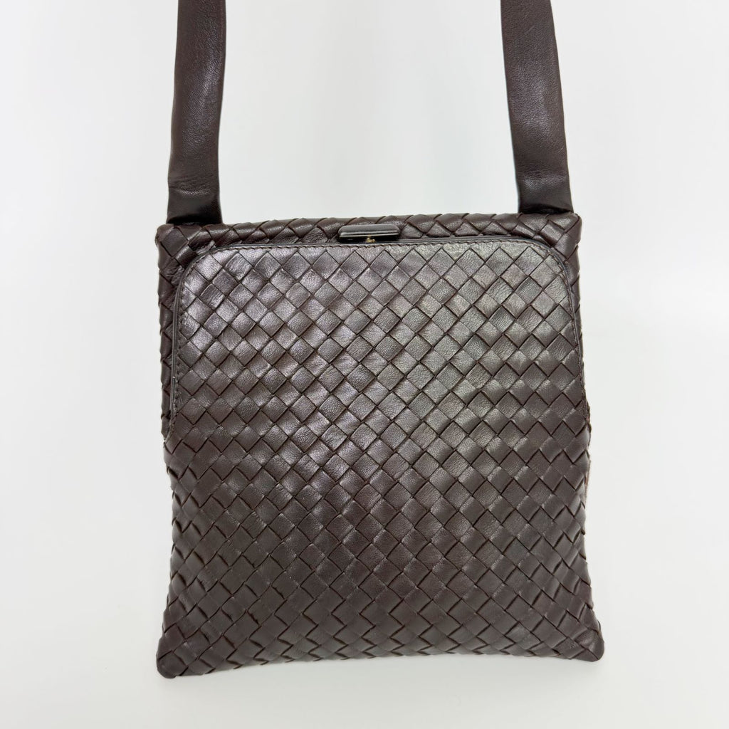 Bottega Veneta Intrecciato Shoulder Bag Leather Dark Brown Vintage — view 3