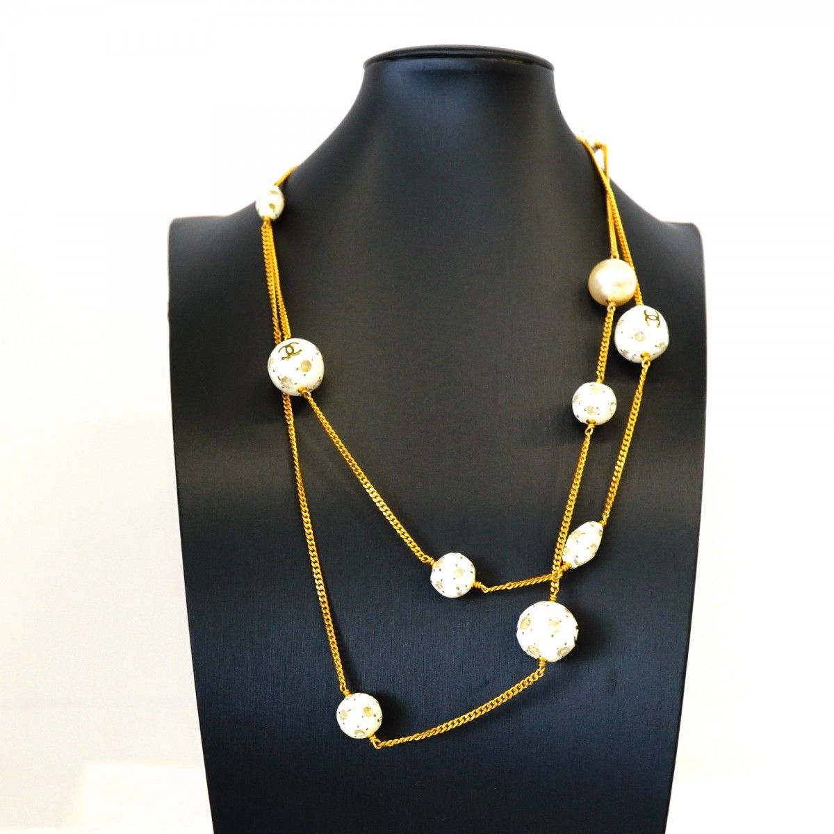 Chanel Necklace Vintage CC Logo Soccer Ball Motif Gold Plated Faux Pearl White — view 5