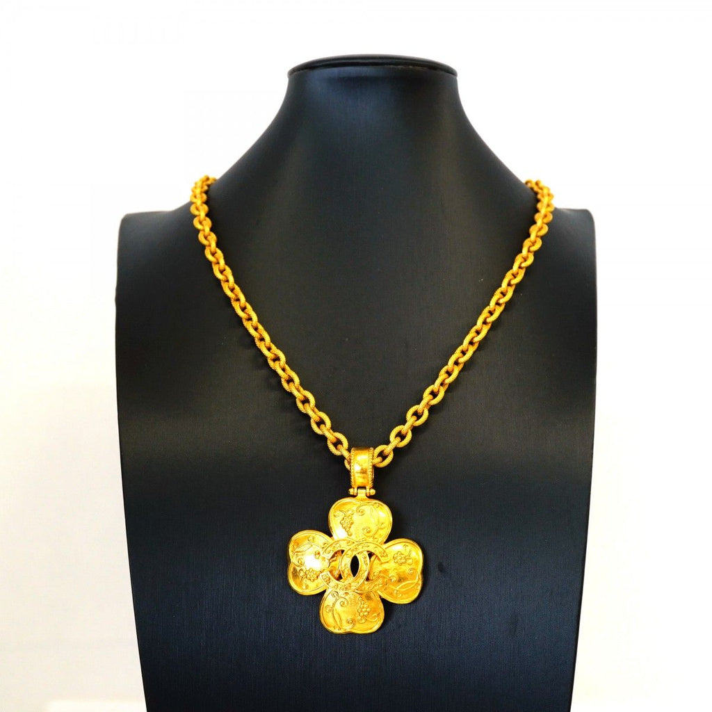 Chanel Necklace Vintage CC Logo Clover Motif Gold Plated — view 6