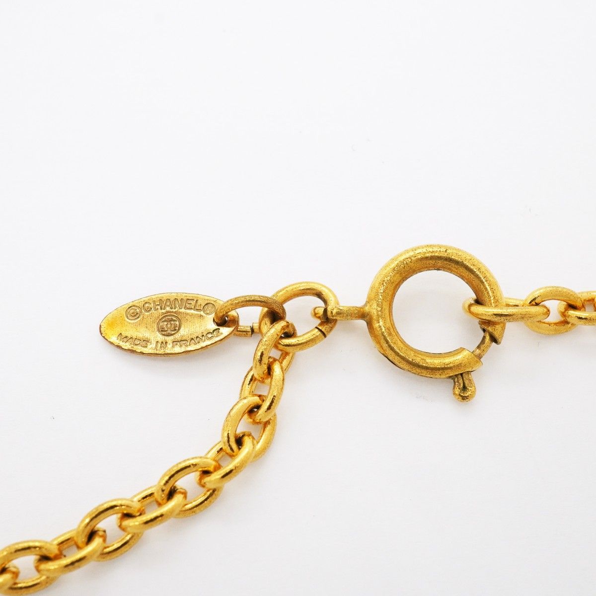 Chanel Necklace Vintage CC Logo Diamond Gold Plated — view 4