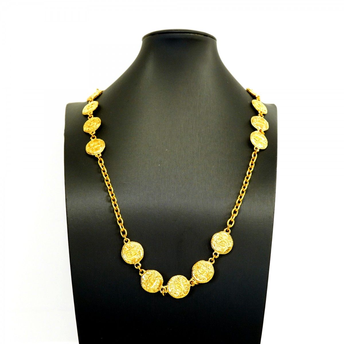 Chanel Necklace Vintage CC Logo Gold Plated — view 7