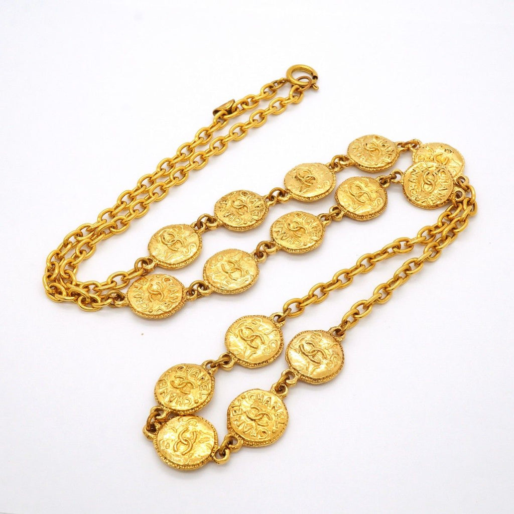Chanel Necklace Vintage CC Logo Gold Plated — view 3
