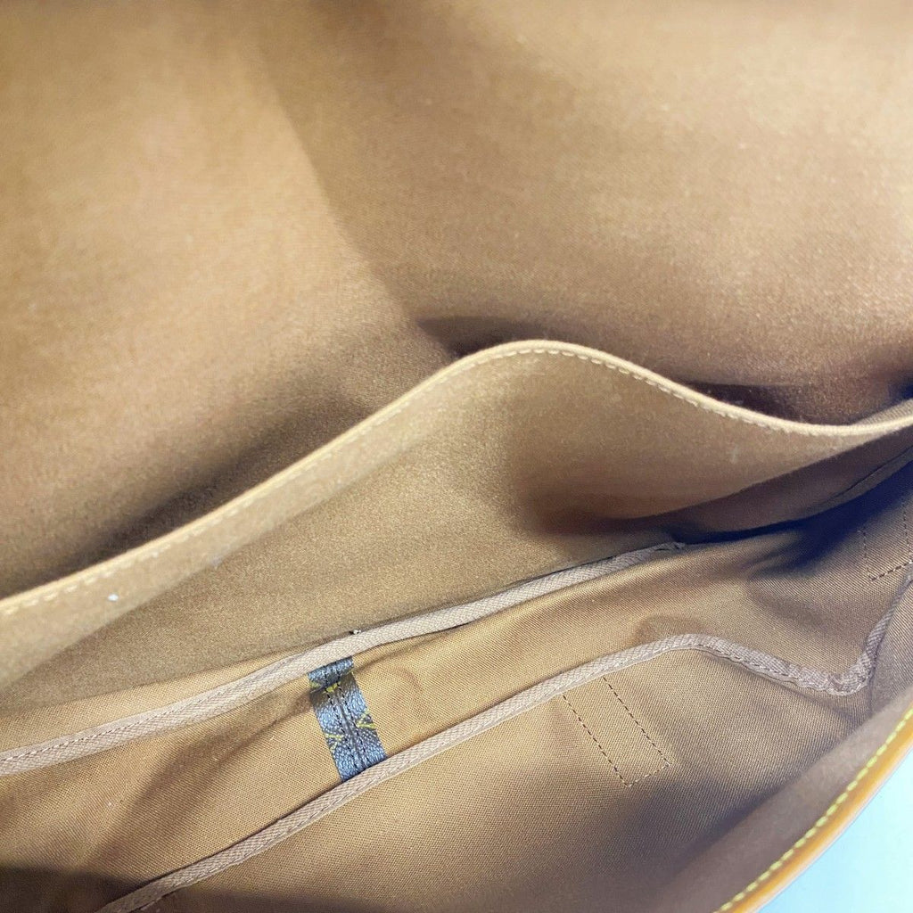 Louis Vuitton Shoulder Bag Monogram Saumur 43 Brown — view 4