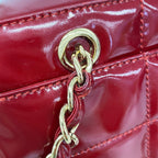 Chanel Shoulder Bag Choco Bar Patent Leather Red Gold — view 7