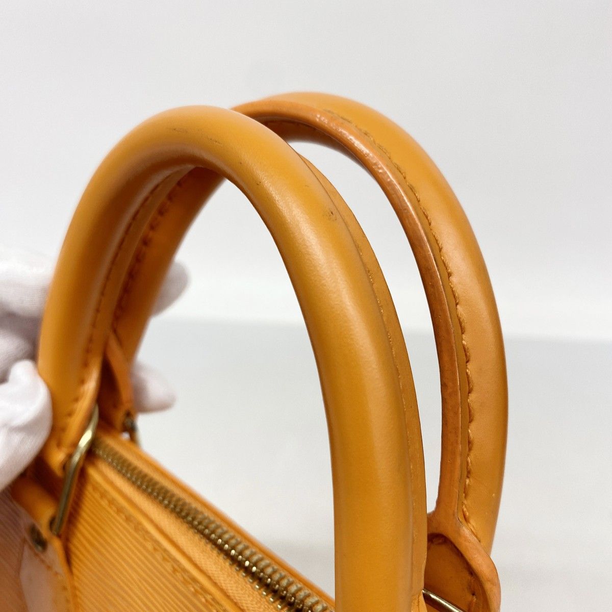 Louis Vuitton Handbag Epi Alma Mandarin — view 7
