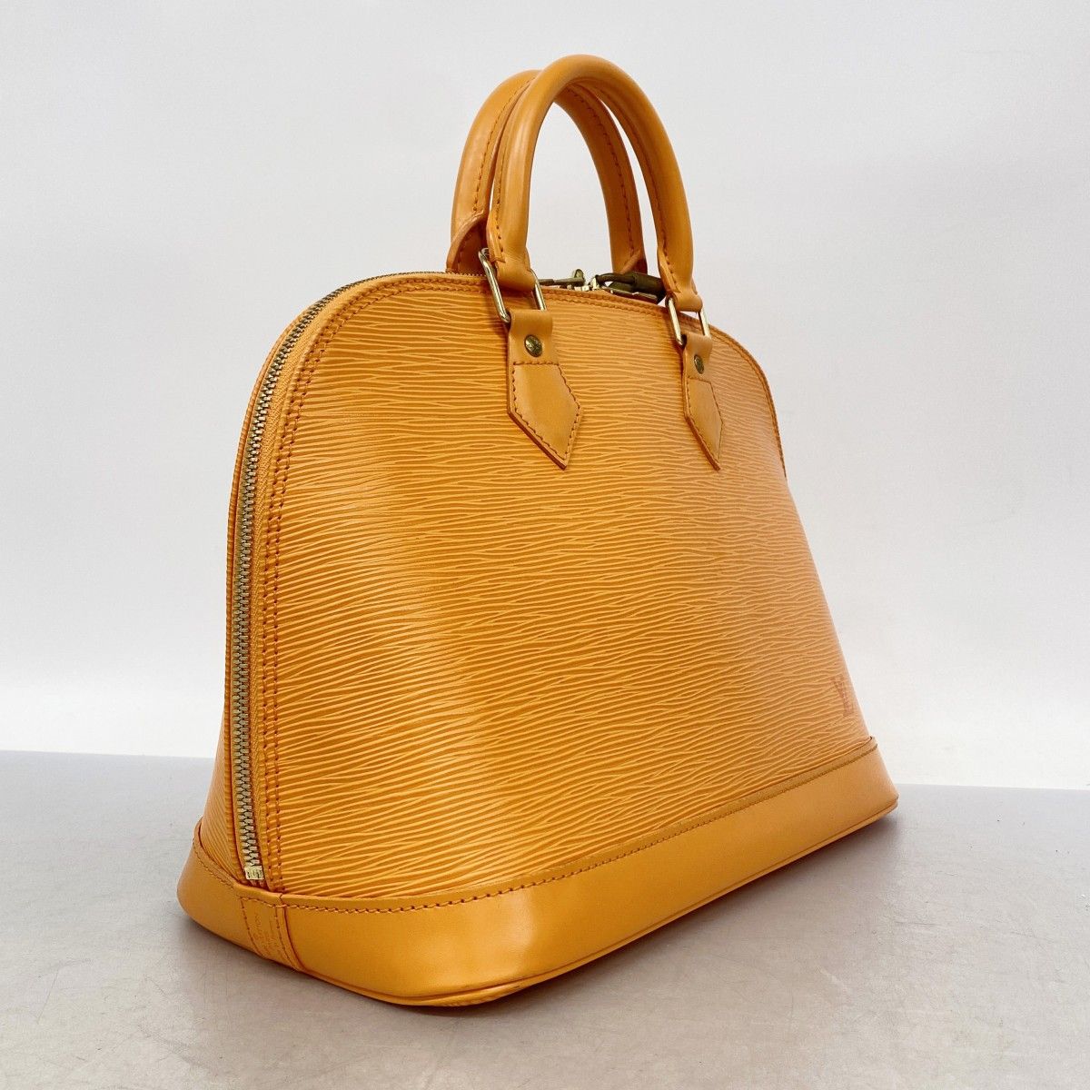 Louis Vuitton Handbag Epi Alma Mandarin — view 2