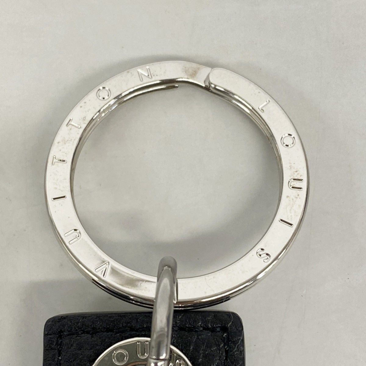 Louis Vuitton Key Holder Charm Taiga LV Oblique Ardoise — view 6