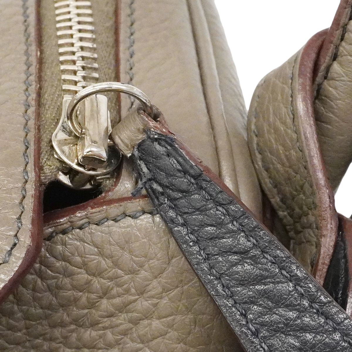 Hermes Handbag Lindy 30 Verso Taurillon Clemence Etain Blue Indigo Silver 2-Way — view 9
