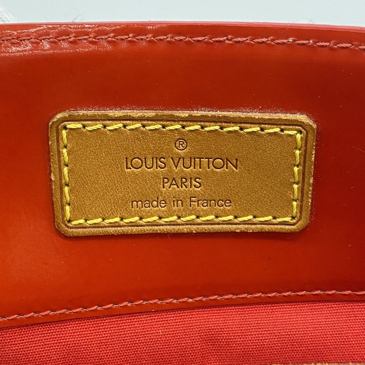 Louis Vuitton Tote Vernis Reed MM Rouge — view 5
