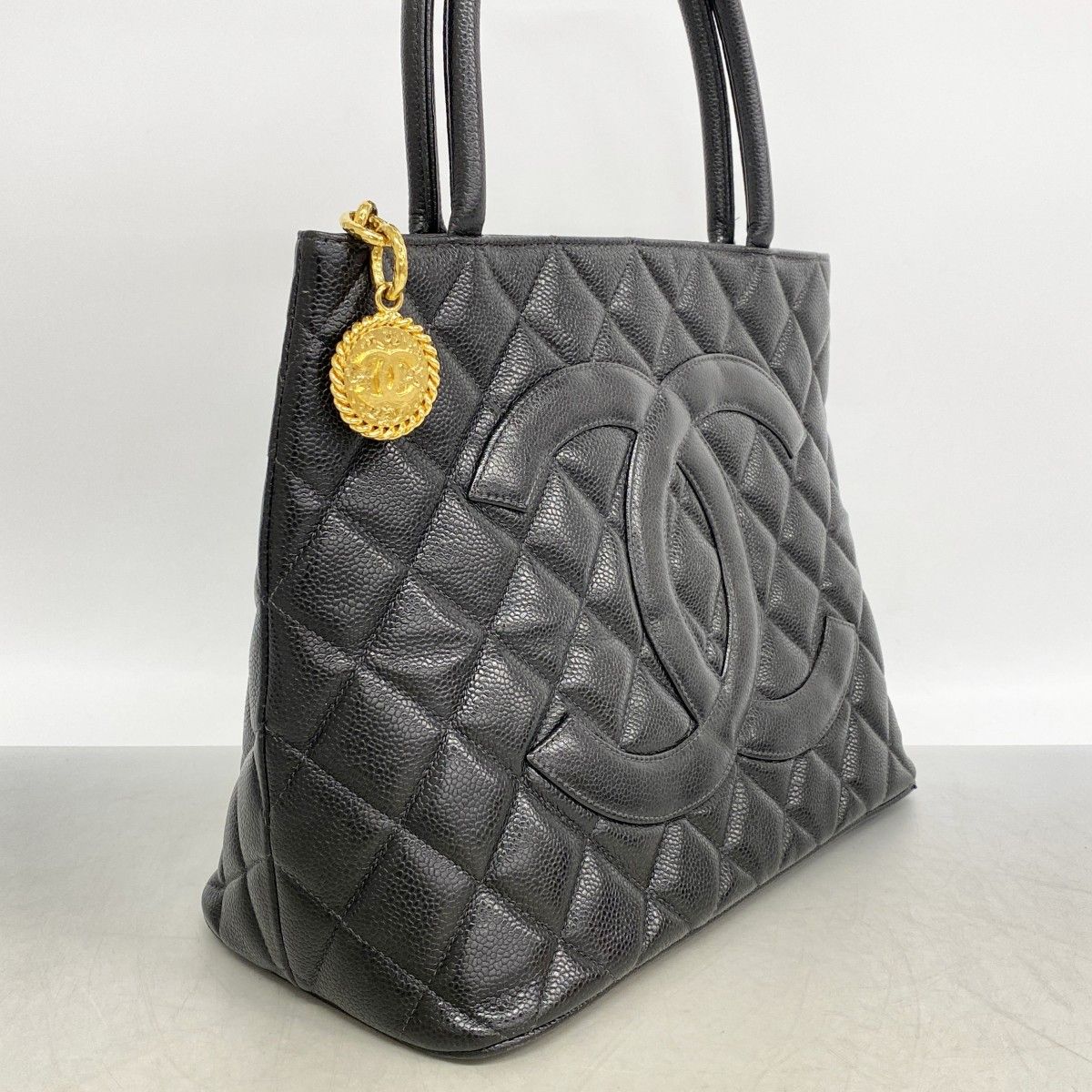 Chanel Tote Reissue Caviar Leather Black Gold — view 2