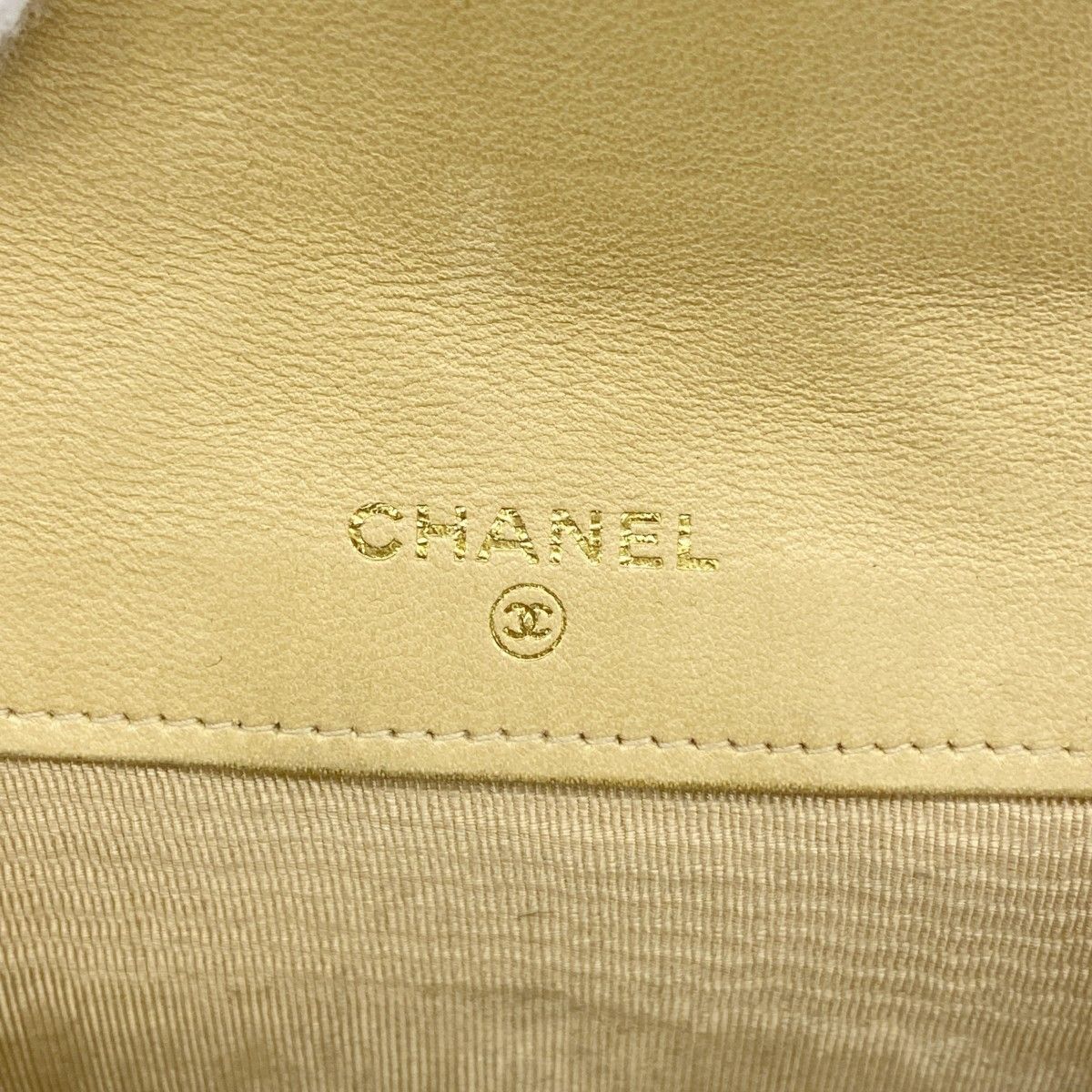 Chanel Wallet Bicolor Leather Beige Gold — view 4