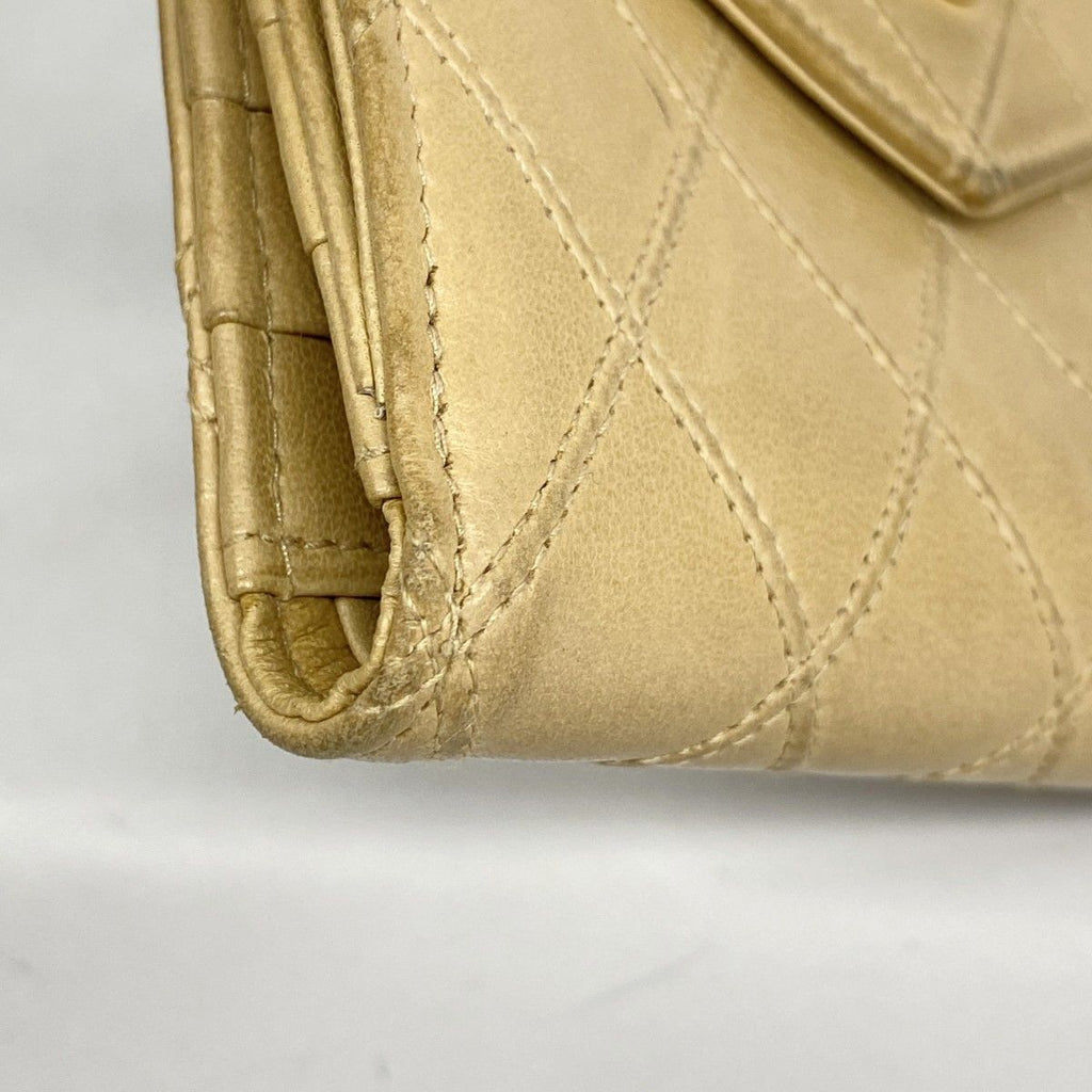 Chanel Wallet Bicolor Leather Beige Gold — view 6