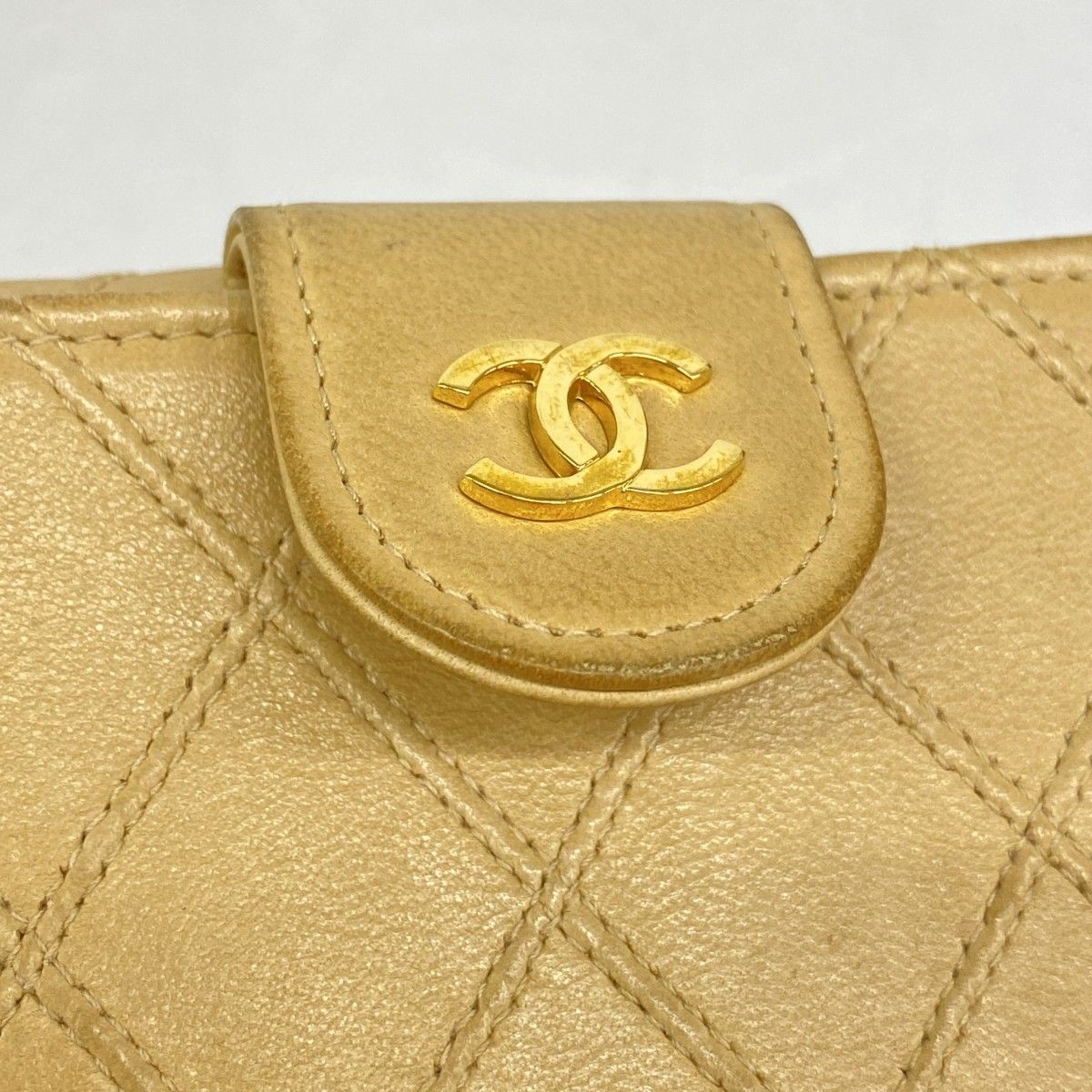 Chanel Wallet Bicolor Leather Beige Gold — view 9