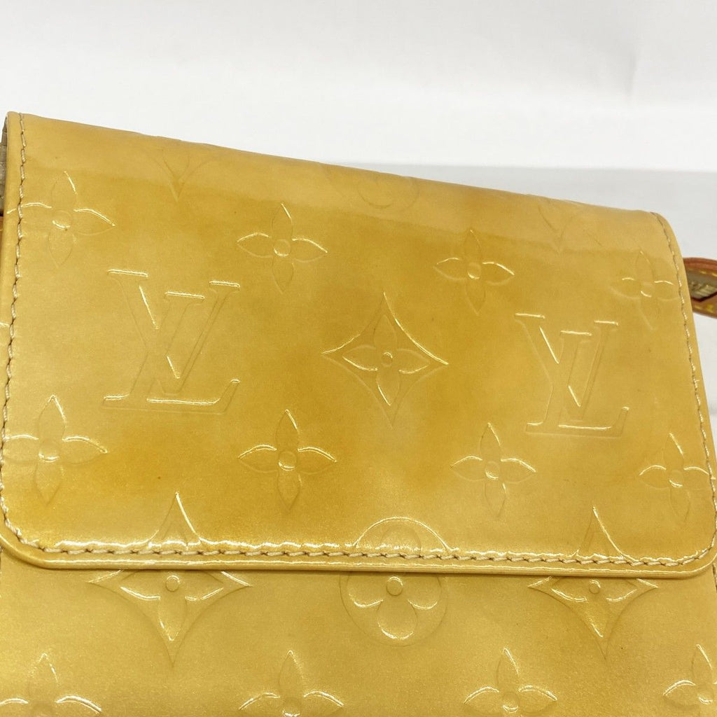 Louis Vuitton Shoulder Bag Vernis Mott Beige — view 6