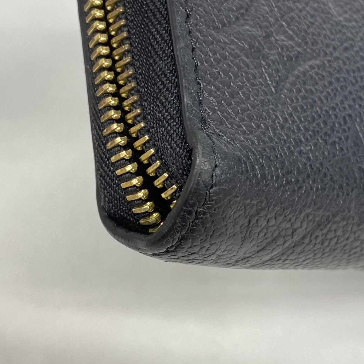 Louis Vuitton Wallet Monogram Empreinte Zippy Noir — view 6