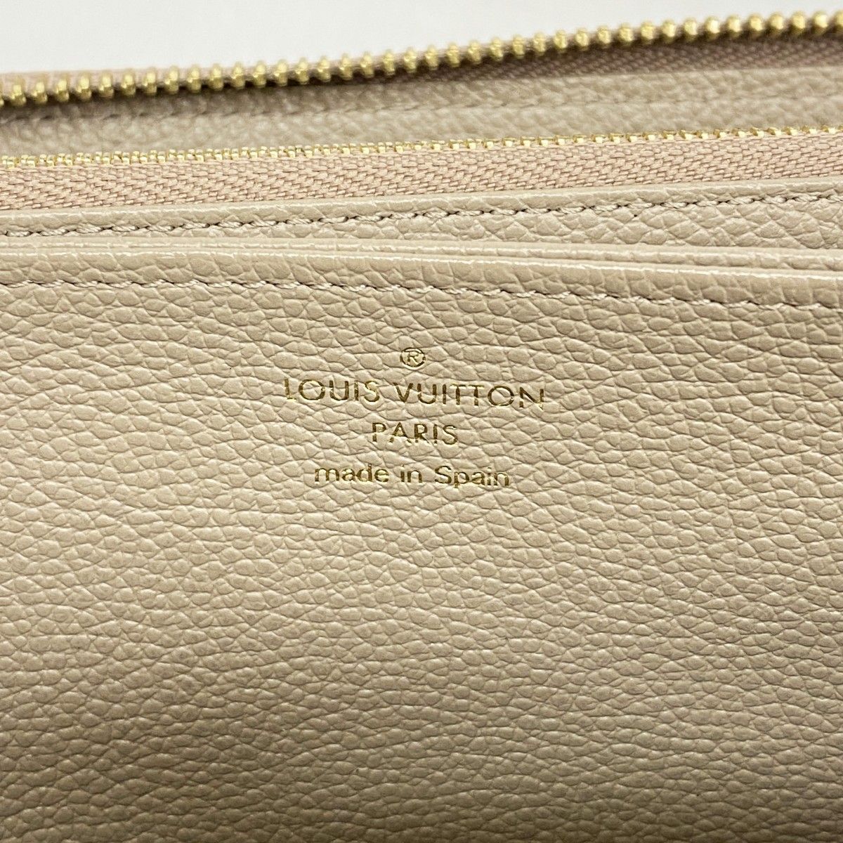 Louis Vuitton Wallet Monogram Empreinte Zippy Tourterelle — view 4