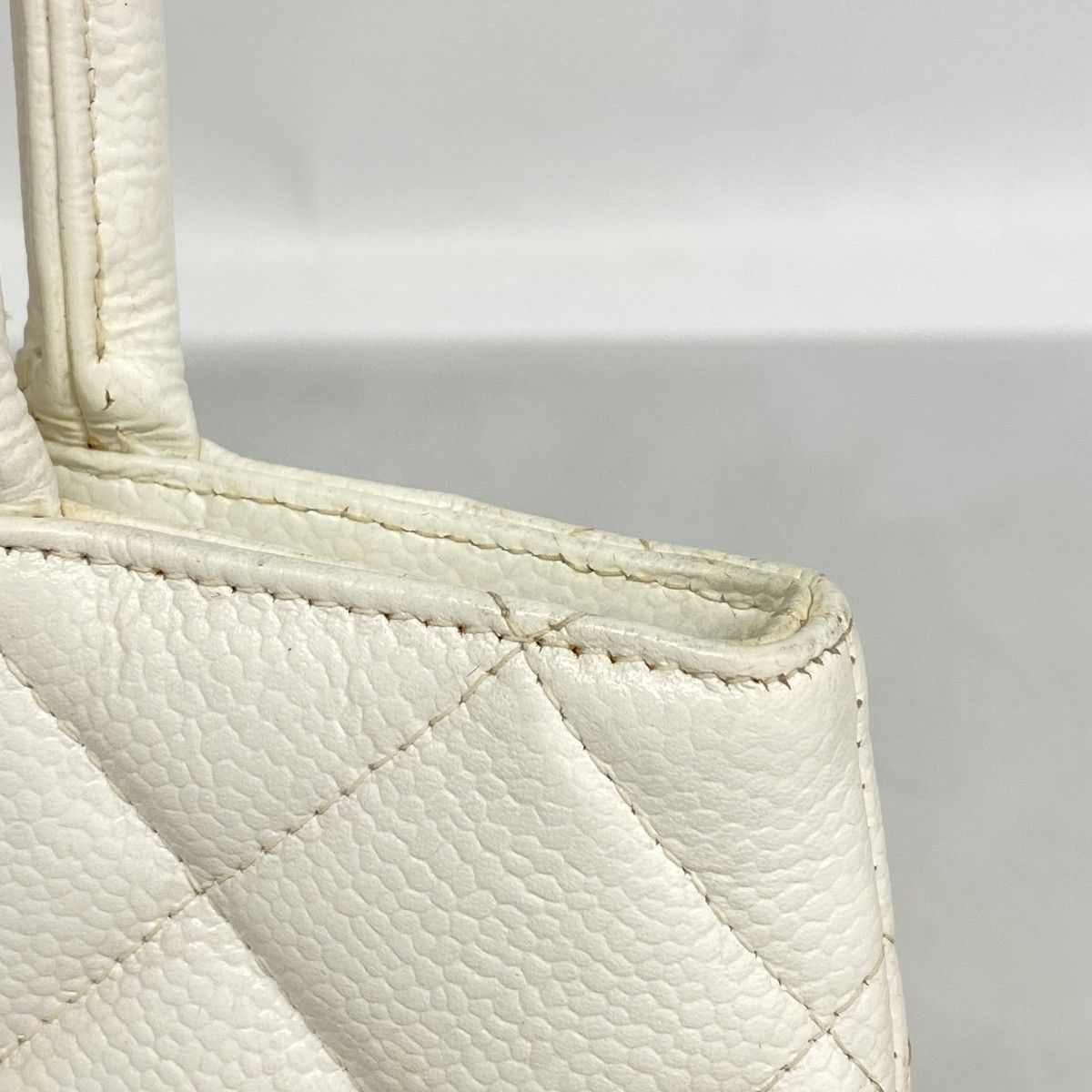 Chanel Tote Reissue Caviar Leather White Gold — view 9