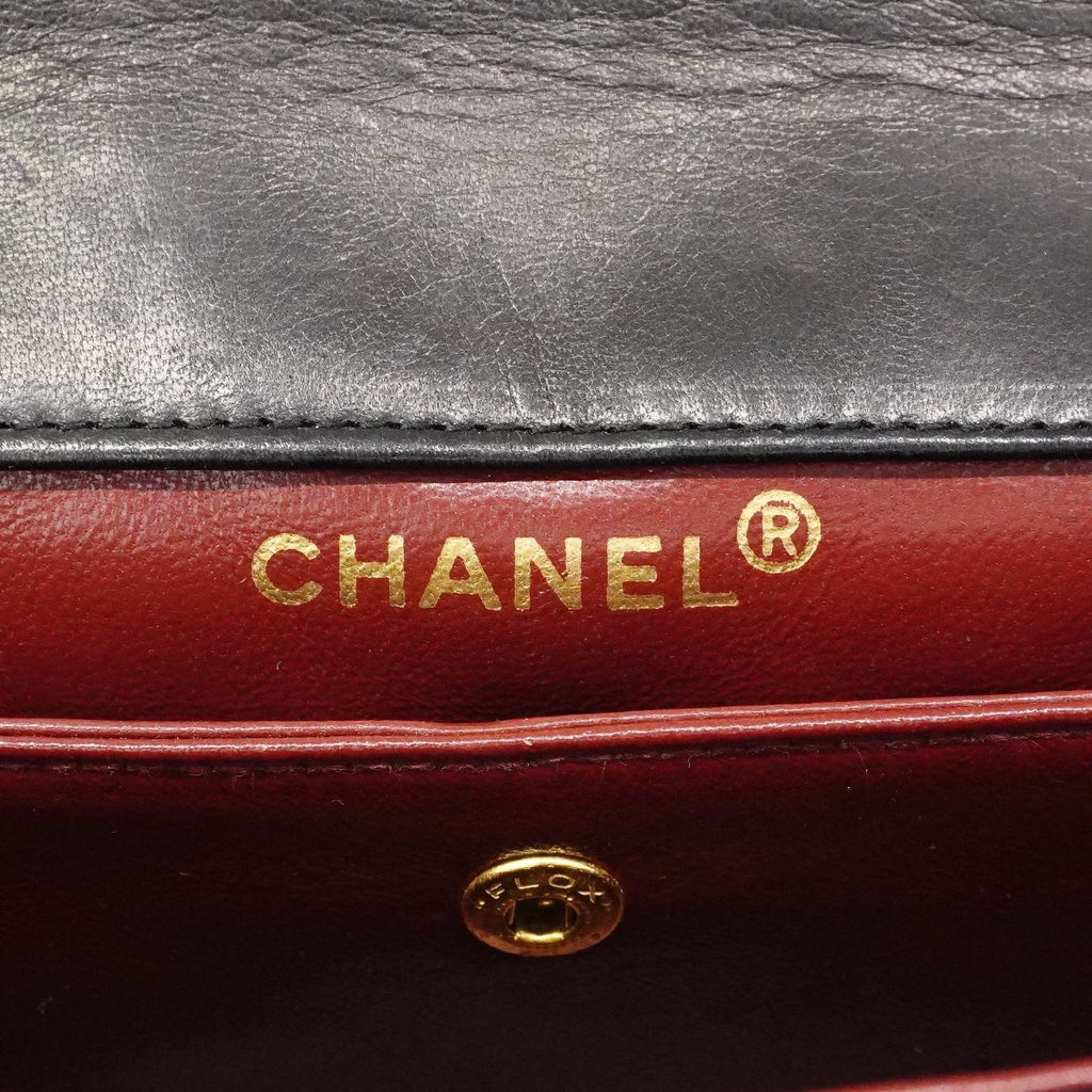 Chanel Shoulder Bag Quilted Lambskin Black Gold — view 5