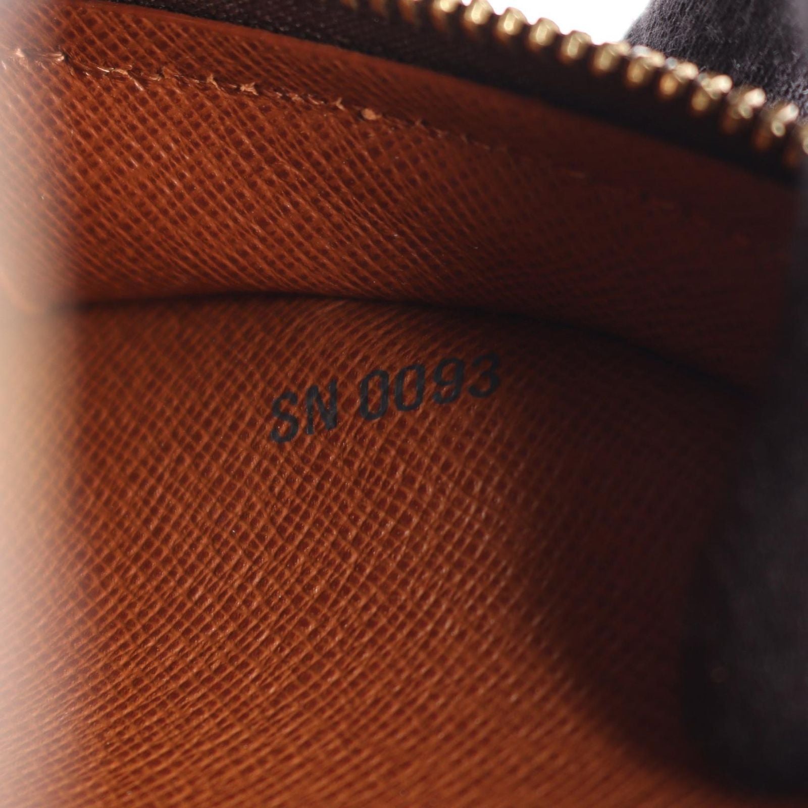 Louis Vuitton Shoulder Bag Blois Canvas Leather — view 5