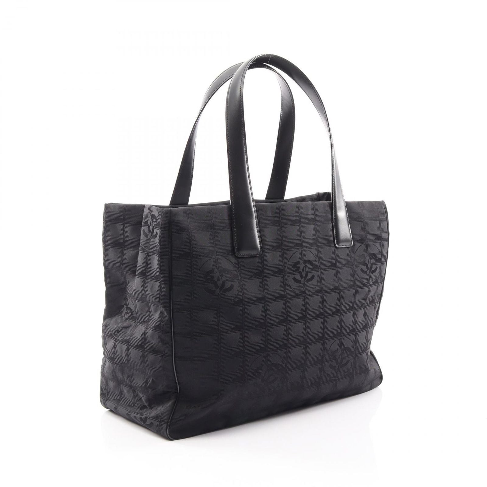 Chanel Tote New Travel Line MM Black Leather MM — view 2