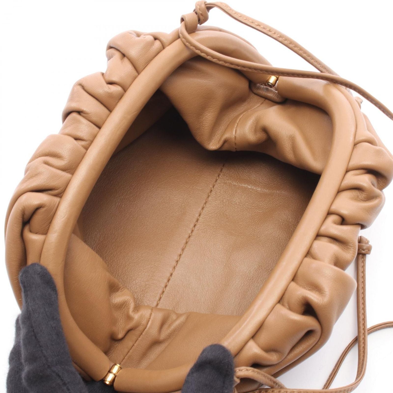 Bottega Veneta Shoulder Bag Mini the Pouch Beige Leather — view 3