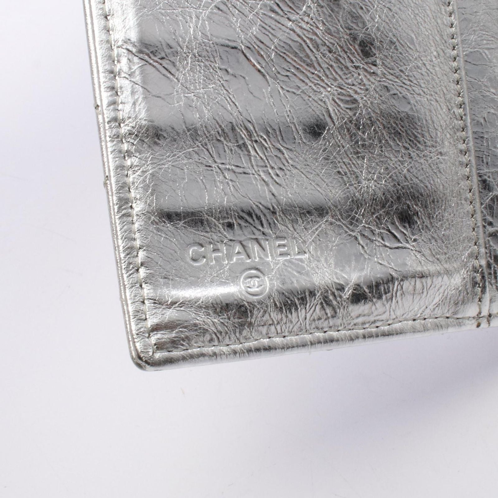 Chanel Trifold Wallet 2.55 Quilted Metallic Silver Leather — view 5
