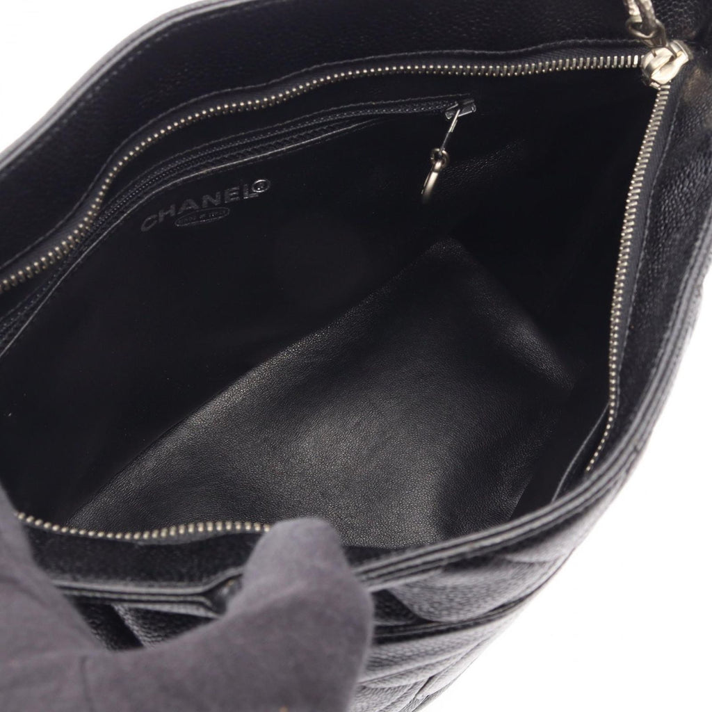 Chanel Tote Reissue Black Caviar Leather — view 3