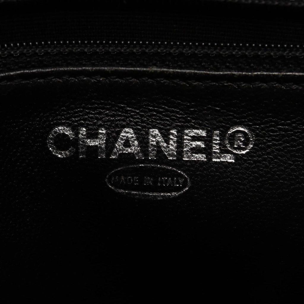 Chanel Tote Reissue Black Caviar Leather — view 4