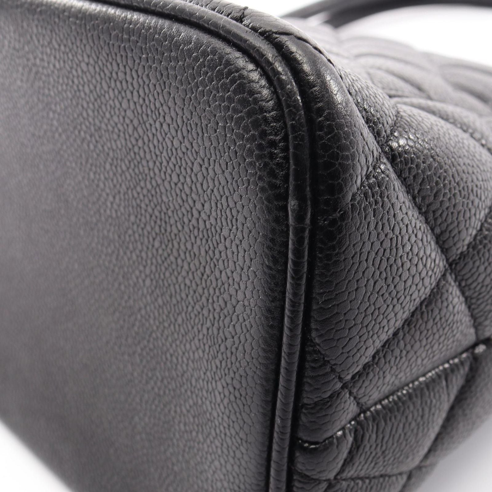 Chanel Tote Reissue Black Caviar Leather — view 8