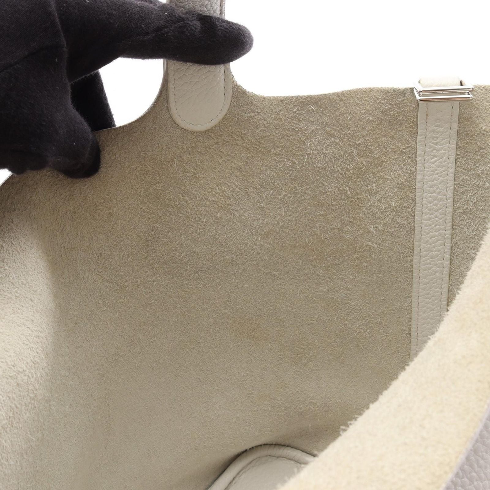 Hermes Handbag Picotin Lock MM White Leather — view 7