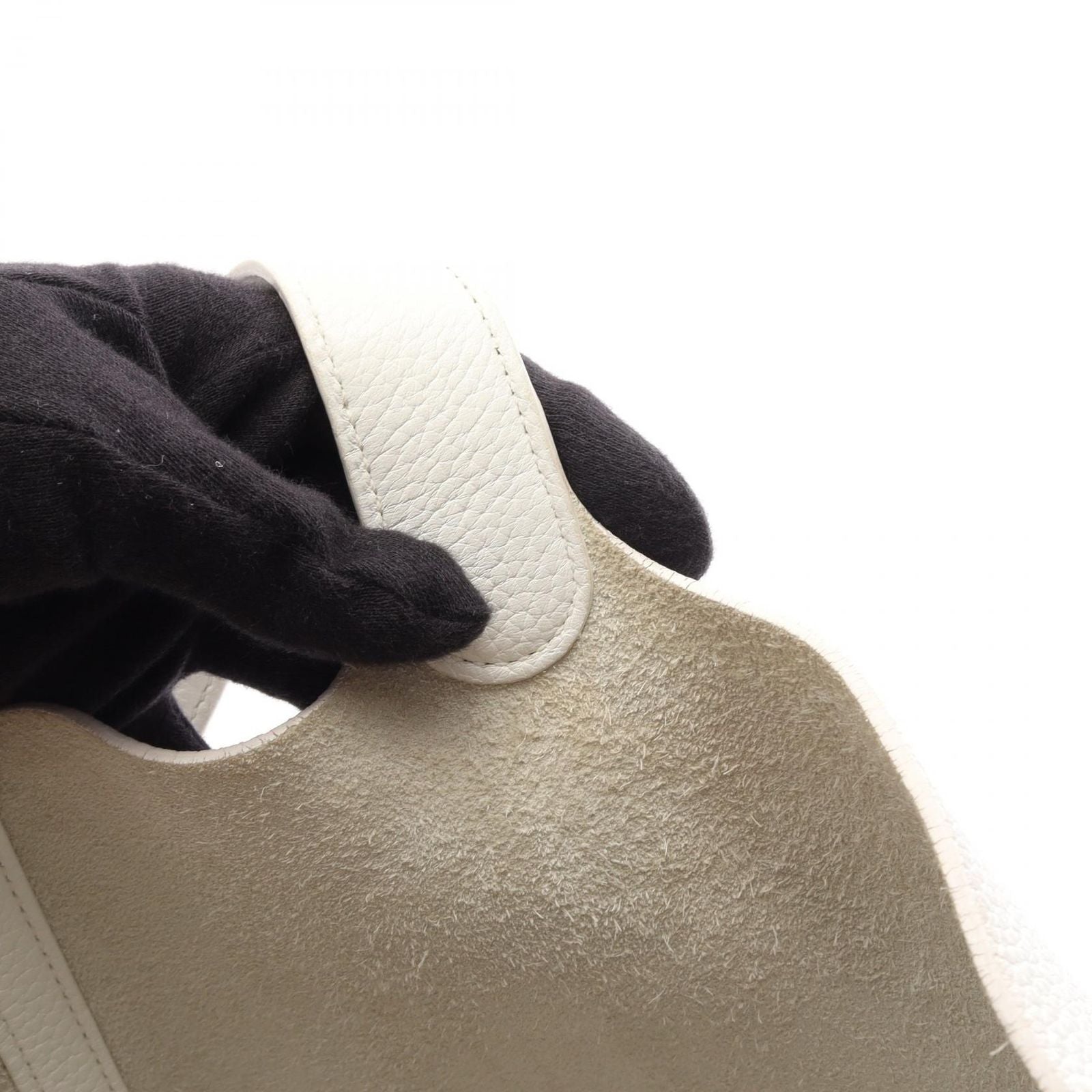 Hermes Handbag Picotin Lock MM White Leather — view 8