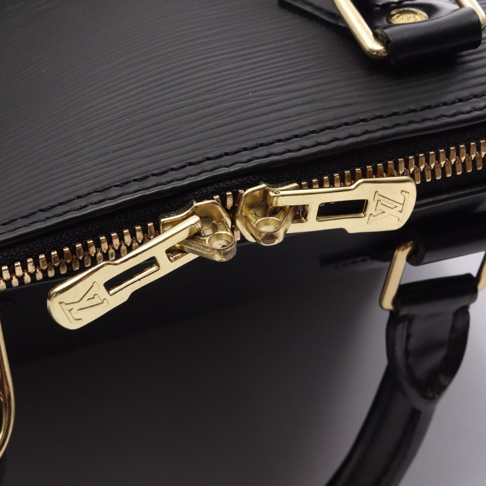 Louis Vuitton Handbag Alma Noir Leather — view 5