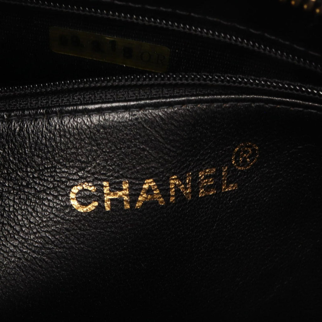 Chanel Tote Reissue Black Caviar Leather — view 4