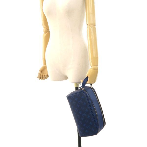 Louis Vuitton Taiga Llama Dopp Kit Handbag — view 9